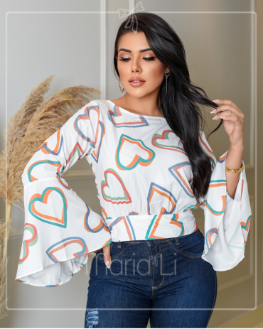 Camisa Cropeed Social Feminina Estampa de Coração Manga Longa Flare Sino