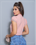 Blusinha Social Manga Curta com aplicação de pérolas