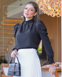 Blusa manga longa princesa com gola alta